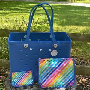 NWT original bogg bag - BLUE +  🌈 stripe inserts